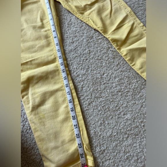 7 For All Mankind Cropped Skinny Jeans Light Yellow, Subtle Sparkle~28~8” Rise - Picture 5 of 12